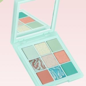 Huda Beauty - Pastels Mint Palette